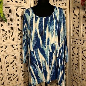 ALISON DAILY WOMAN SHADES OF BLUE & WHITE ACCENTS LONG SLEEVE PLUS SIZE TOP